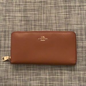 Coach Accessories - Coach Accordion Zip Wallet Coach Accessories - Coach Accordion Zip Wallet